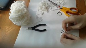 Как сделать БРЕЛОК-ПОМПОН на ВИЛКЕ. DIY IDEA