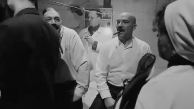 Ну, где теперь клизмы ставим? смотреть онлайн