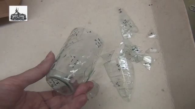 Стеклянный стакан из средневекового Азака смотреть онлайн