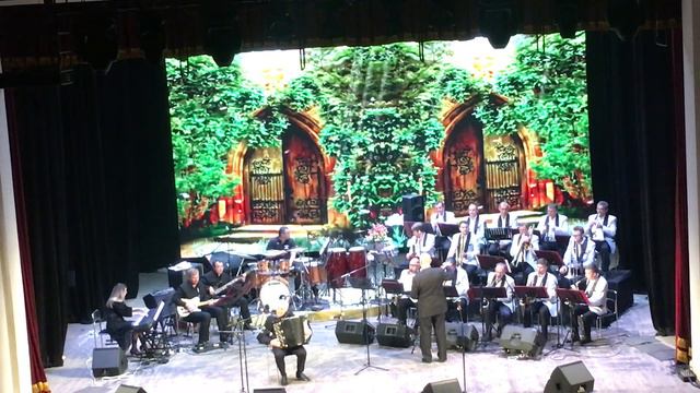 Джаз на Поштовiй 2019 Big Band КГЦ Баян Band смотреть онлайн