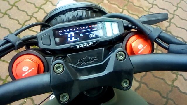 Холодный старт Geon Scrambler смотреть онлайн