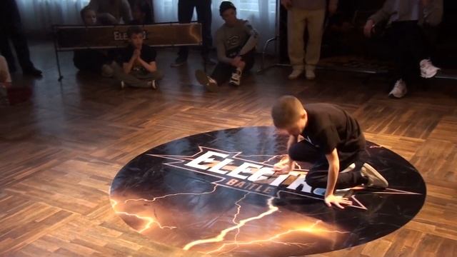 Брейк данс. Electro battle 2019. Отбор. Вжик, АртМакс, Директор смотреть онлайн