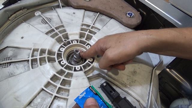 Как поменять подшипники в стиральной машине смотреть онлайн