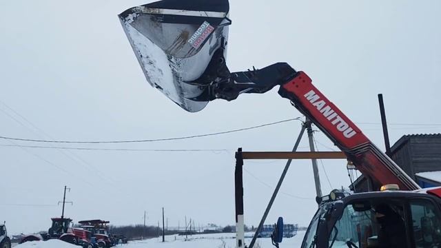 Телескопический погрузчик Manitou MLT-731 экспресс-обзор от Николая Нарватова смотреть онлайн