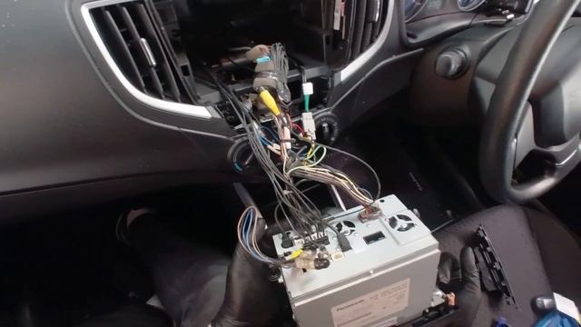 Suzuki Baleno 2016 head unit stereo removal смотреть онлайн