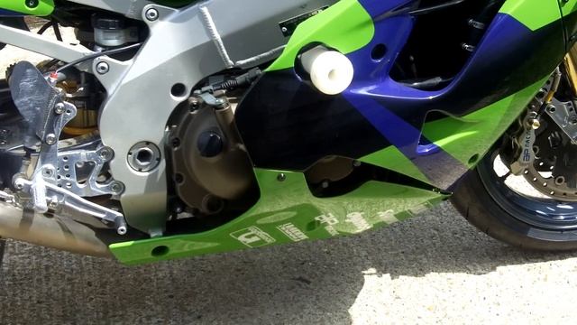 Kawasaki ZX9r Service M.O.T and various repairs смотреть онлайн