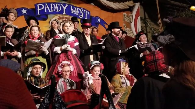 Dickens Faire - Christmas Carolers - Angels From the Realms of Glory смотреть онлайн