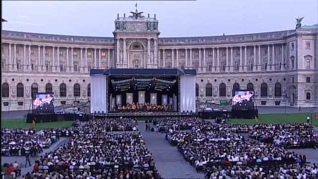 Johann Strauss - Im Sturmschritt, Polka (Vienna Philharmonic Orchestra, Zubin Mehta) смотреть онлайн