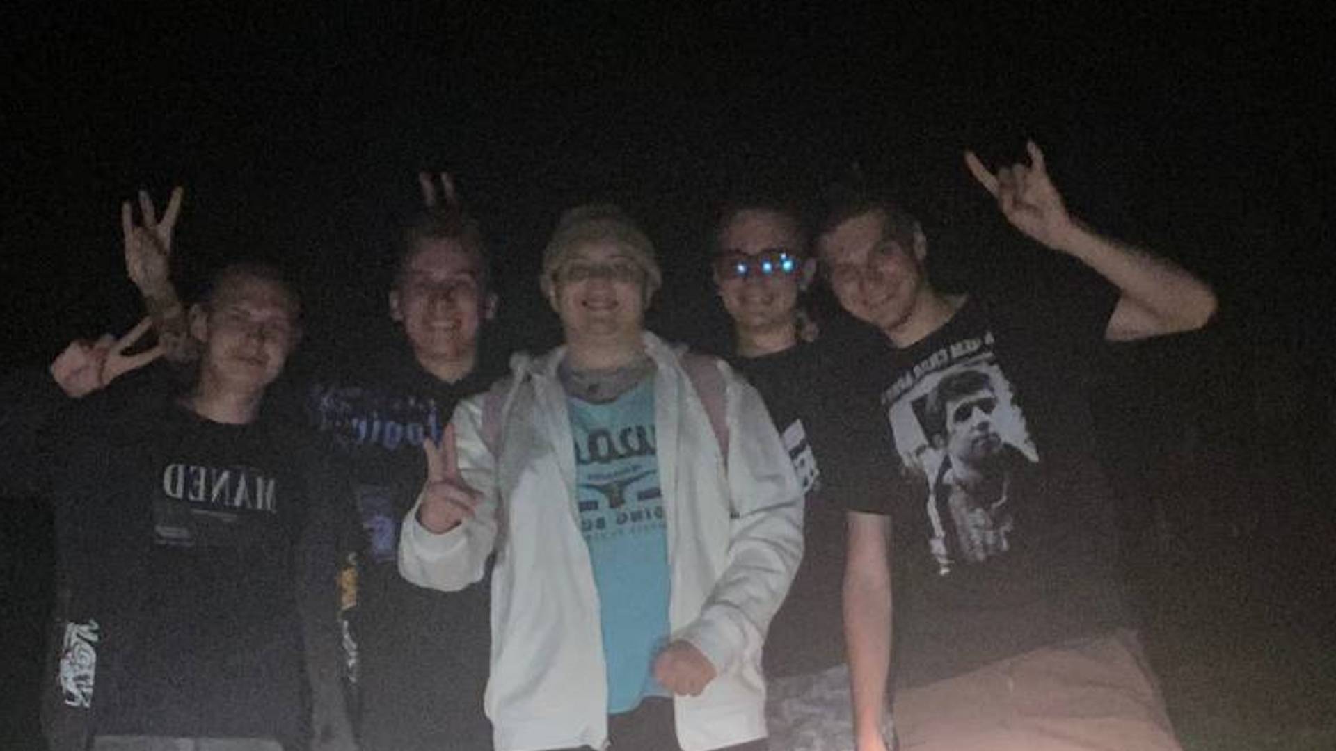 встретились с другом из интернета