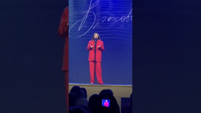 Любимая рубрика: гастрольные истории Евы Власовой. Красноярск, 03.10.2023 #евавласова #красноярск смотреть онлайн