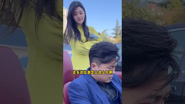 美女老闆光顧馬經理水果生意，結果他竟然拿袋子坑人，那就一粒鹽裝一個袋子吧【劉可愛】 смотреть онлайн