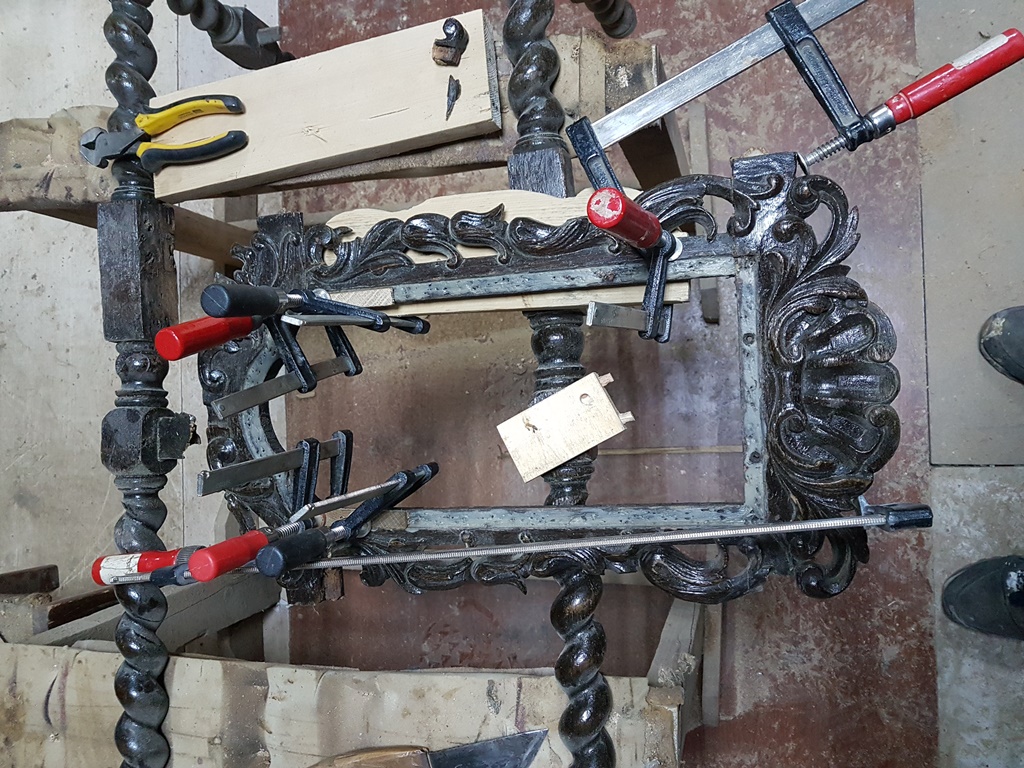 Реставрация стула ХIХ века из его остатков смотреть онлайн