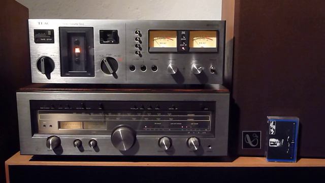 Coolest cassette deck EVER ? - Teac A-400 & Luxman R 1050 & Infinity Qb - POWER by SNAP ! смотреть онлайн
