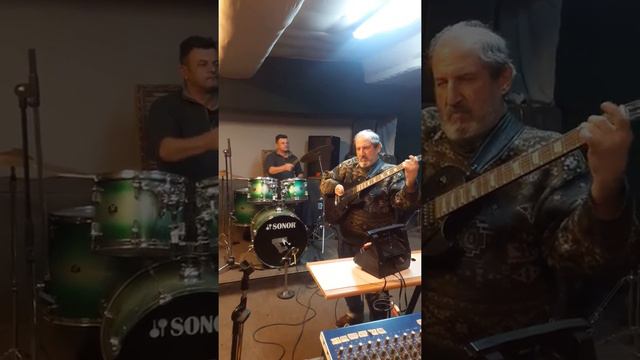 Jam.Blues live.24.02.2018.A.Kurdumov(guitar)R.Smirnov(guitar)A смотреть онлайн