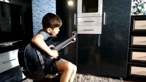 Пять лет мы дружною семьёй ходили в детский сад. Егор 7 лет. Песни под гитару.