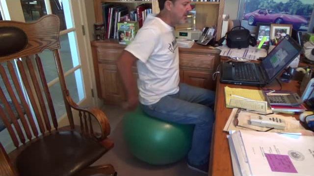 How to blow up a yoga exercise ball смотреть онлайн