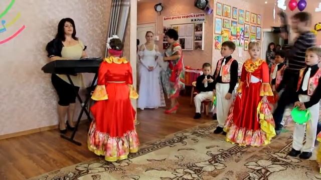 Выпуск группы Ромашки ЧДОУ ДС № 32 г.Хабаровск 2014 г. смотреть онлайн