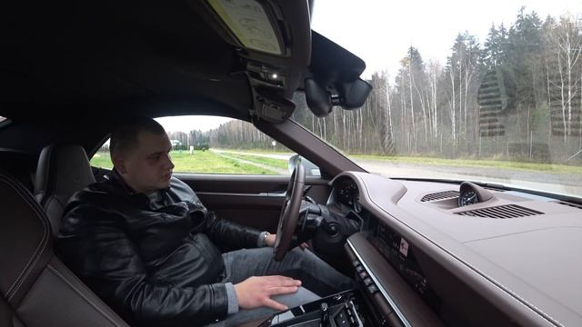Porsche 911 Carrera 4s (992)