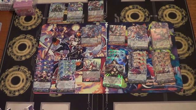 Cardfight!! Vanguard - Rummy Labyrinth Under The Moonlight - G-CHB03 Box Opening