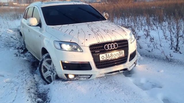 Audi Q7 покоряет снег