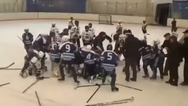 СОКОЛ 2005-ЛЬДИНКА 2005 ПРАЗДНОВАНИЕ ПОБЕДЫ 🏒 смотреть онлайн