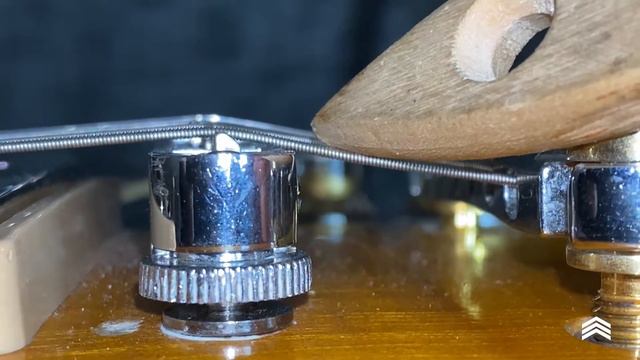Cómo ajustar un Cordal, Stop Bar o Tailpiece (Parte 1) смотреть онлайн