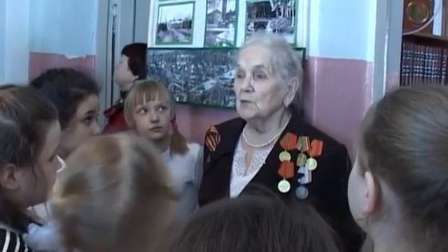 Мы будем помнить! Учащиеся школы в Совете ветеранов смотреть онлайн