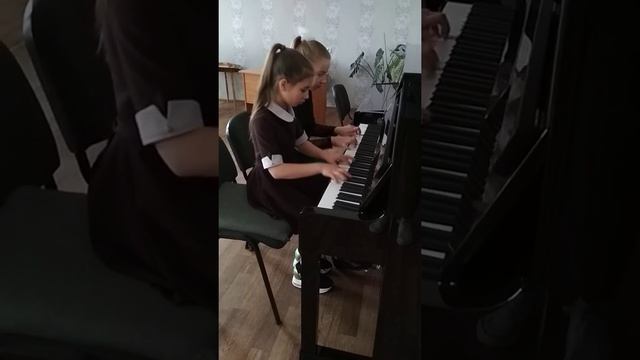 Фортепианный дуэт Звонкая палитра Э Григ Норвежский танец смотреть онлайн