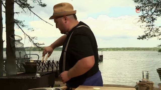 Жареный карп с кабачковой икрой и сосновыми иголками смотреть онлайн