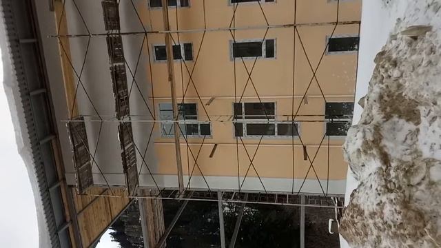 В Домбае потеплело, местами сходит снег. смотреть онлайн