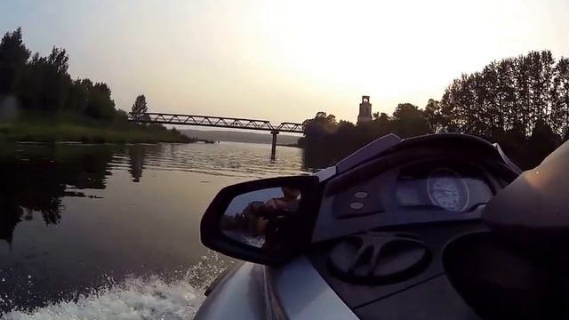 Неожиданные плавающие головы смотреть онлайн