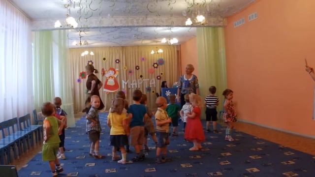 8 марта в первой младшей группе. Танец. смотреть онлайн