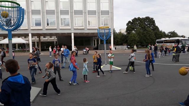 Трибол смотреть онлайн