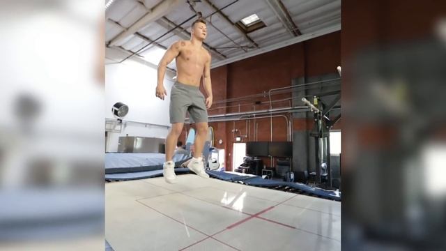 GYMNASTICS AT REDBULL HQ! | Shawn Johnson смотреть онлайн