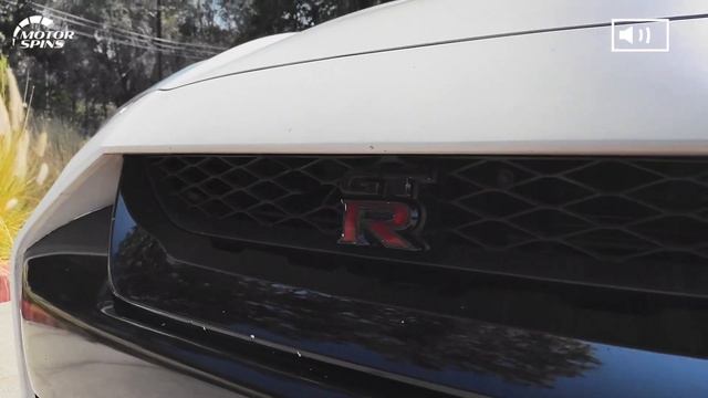 Sonja Shows Us Around Her Nissan GT-R! | Motor Spins смотреть онлайн