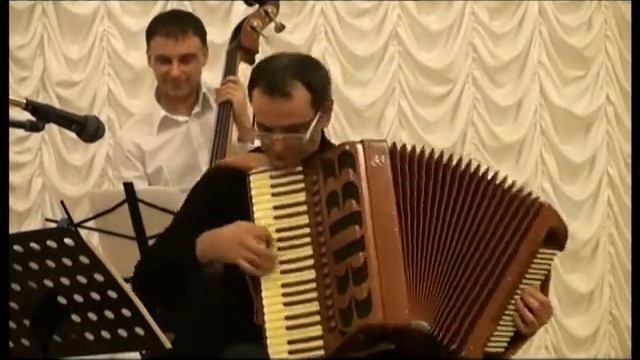 Im Stupied by Renzo Ruggieri (accordion) in Russia, S.-Petersburg, 2009 смотреть онлайн