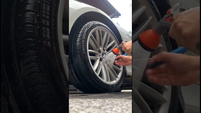 Надо помыть, а то все смотрят? #wheels #bmw смотреть онлайн