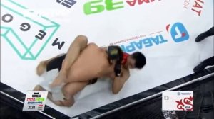 Вольник из Таджикистана против Опытного бойца ММА .