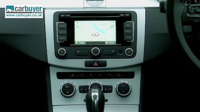 Volkswagen Passat Alltrack estate review - CarBuyer смотреть онлайн