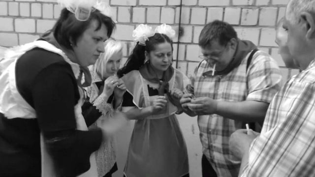 Ролик подарок от родителей - выпускникам 2021 Наше детство смотреть онлайн