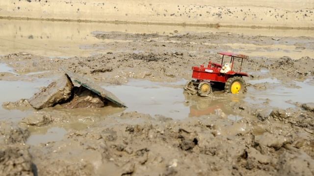 Грузовики с древесиной на бездорожье смотреть онлайн