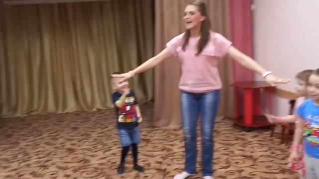 Как под нашей крышей собрались мыши ..... смотреть онлайн