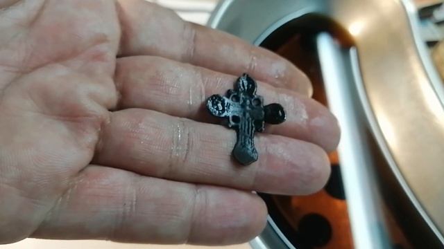 Попробовал чистить монеты Колой... получился интересный результат! смотреть онлайн