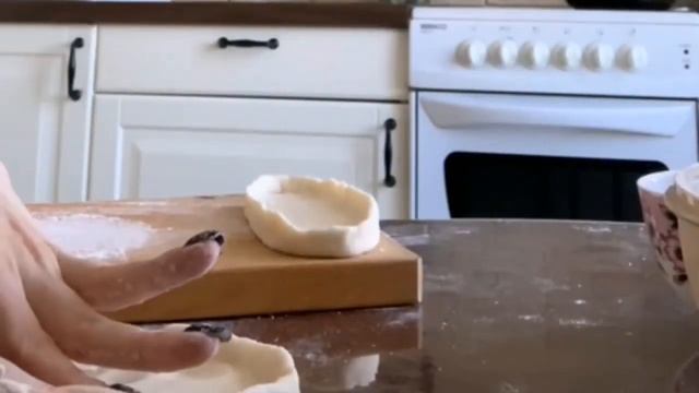 Днюха дело серьезное. Столько всего надо сделать. смотреть онлайн