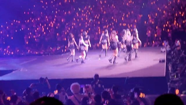 TWICE - MOONLIGHT SUNRISE Live @ Oracle Arena Day 1 (6/12/2023) - Ready To Be Tour