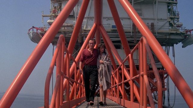 Отрывок из х/ф "Левиафан" (Leviathan, 1989) смотреть онлайн