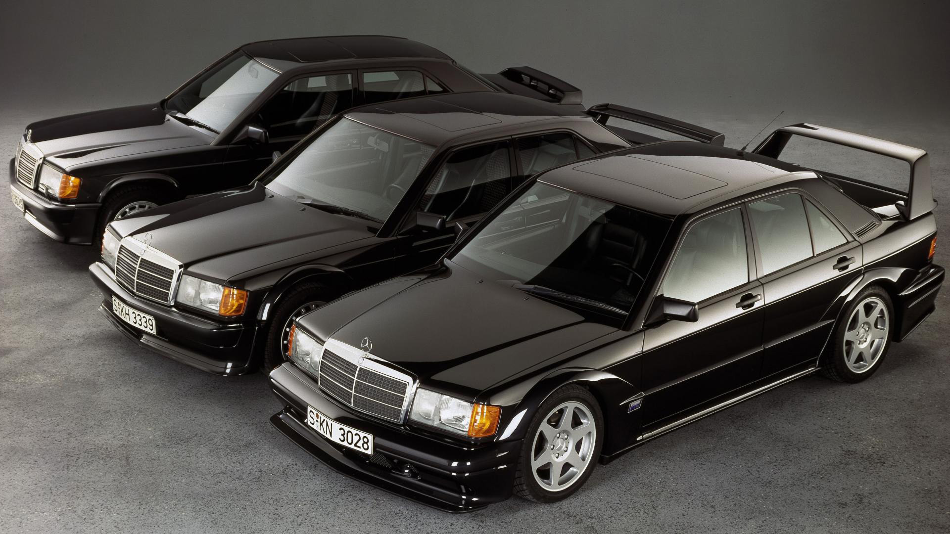 Распаковка: Mercedes-Benz 190E 2.5-16V Evolution II W201 1990 черный 1:18 (Solido)