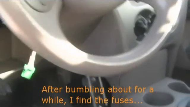 Cutting White Wire on Saturn Ion to Fix Starting Issue смотреть онлайн