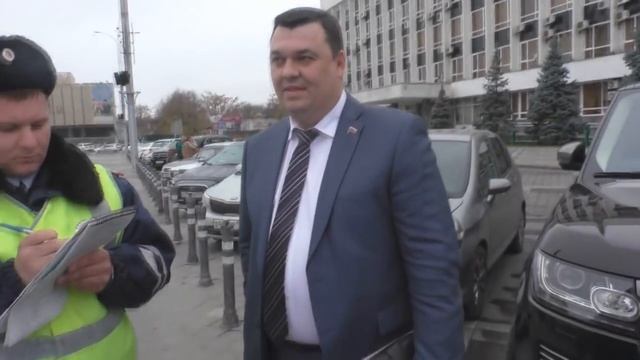 Краснодар. Городская Дума. Дима - депутат в натуре смотреть онлайн