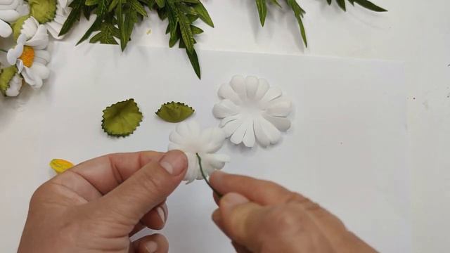 🌼МК/DIY🌼 як зробити РОМАШКИ / із ФОАМІРАНУ/ ПРОСТО І ДУЖЕ КРАСИВО/🌼 FLOWERS from foamiran смотреть онлайн